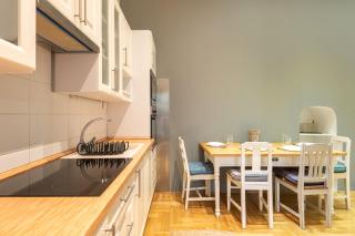 Chic Soho Apartment near Opera - Budapest - 7