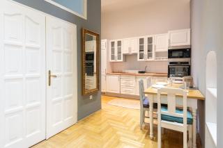 Chic Soho Apartment near Opera - Budapest - 5