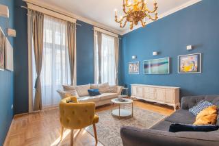 Chic Soho Apartment near Opera - Budapest - 3