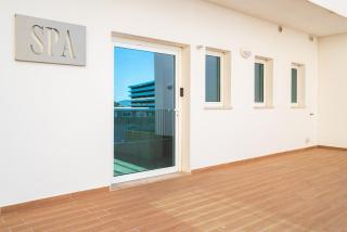 Bright Modern Seaside Apartment - Lagos - 8