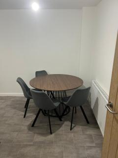 Five Bedroom House by Brookland Stays Serviced Accommodation Short Lets Sheffield with Free WiFi - - 6
