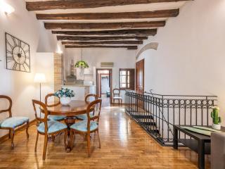 Charm in Villanova - 2