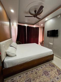 Pond View By Basotel - 5