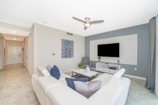 3111-102RD CONDO 2 BEDS/2 BATHS (SANITIZED) - Kissimmee - 1