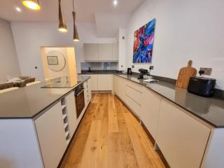 Luxury Altrincham Flat by City SuperHost - Altrincham - 6
