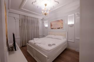 Luxury Apartment - 8