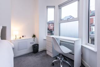 Spacious 4-Bedroom House Near Beeston Town Centre - Nottingham - 4