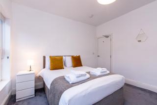 Spacious 4-Bedroom House Near Beeston Town Centre - Nottingham - 3