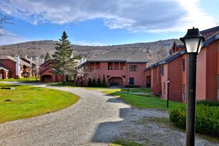 Trail Creek Vermont - Condo #13 - Ski Home Trail, Shuttle Bus, Hot Tub, Pool, Close to Resort - Killington - 6