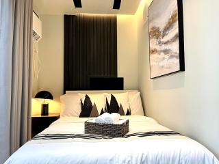 Venice BGC Luxury Condo - Balcony, Pool, Wi-Fi - Manila - 9