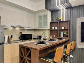 PRIME 1BR, Venice Canal Mall, Balcony, Pool, Sauna, 5G WiFi, Ste 19 - 2