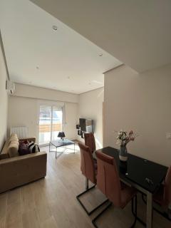 Stylish Condo Nearby Acropolis & Metro - Atene - 9
