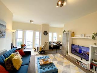 No1 Marina Court - Wow Sea View Apartment - 6