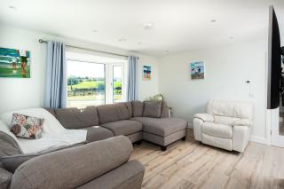 Lakeview House Clonakilty by Trident Holiday Homes - Clonakilty - 5