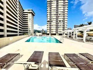 Ocean Canal Mountain View Steps from Waikiki Beach 6person - 1