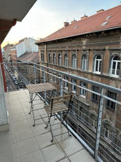 Lawrence Apartment - Budapest - 4