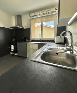 Charmant logement avec parking à 25 min de Lyon - - 2