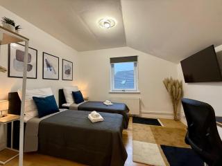 TT Living Apartments Rellingen I 1 & 2 Schlafzimmer I Küche I Spülmaschine I Parkplatz - Rellingen - 0