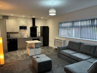 DEL's Apartment - Warrington - 3