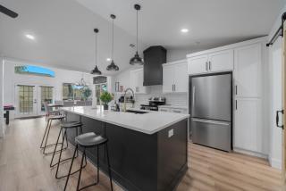 FIFA '26 World Cup Getaway 15 minutes to AT&T Stadium Arlington Near DFW Airport - 1