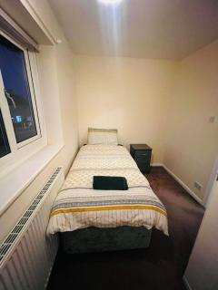 single Room near Clifton campus share kitchen & bathroom - 2