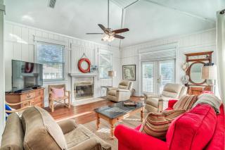 Destin Beach House - Southern Comfort by Panhandle Getaways - Destin - 5