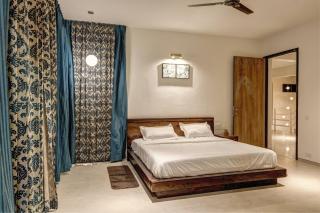 Royal County Villa by StayJadeJacuzziGarden - Attibele - 3