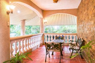 Rustic Tagaytay Villa - Billiards, KTV, plus Courtyard - Mendez-Nuñez - 2