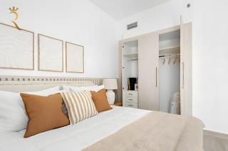 Canal View 1BR at Yas Island - Cozy Stay Near Yas Mall & Ferrari World - 7