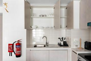 Serene Canal View 1BR at Yas Island - Yas Island - 3