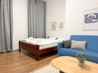 Free Parking & 2 bedrooms - 5
