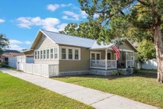Sanford's Haven, 3 Bedroom, Sleeps 7 - Sanford - 5