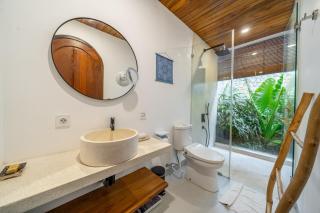 Stunning New Villa Near the Beach with a Spacious Pool - 1