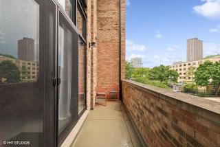 Luxury Apartment on North Halsted - Chicago - 1
