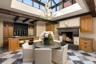 Exclusive Spanish Mediterranean Mansion - 1