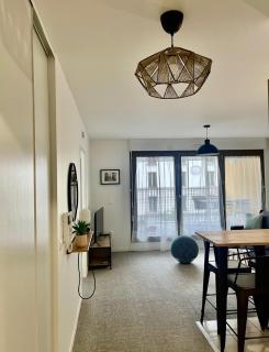 T2 avec Parking, 7min Paris & Stade France - 7