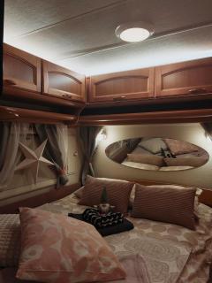 Cozy Caravan - 8