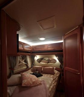 Cozy Caravan - 9
