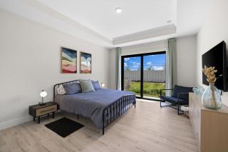 Colorful retreat near beach and pickleball courts - Naples - 8