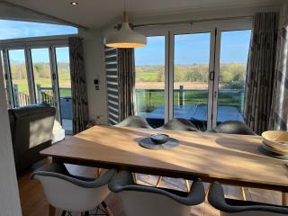 The Lodge Racecourse House - Holywell - 3