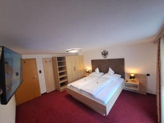 Haus Tirol Appartements - Ried im Oberinntal - 3