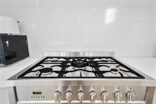 Luxury home, Mall, Breezy, Comfy - Berwick - 2