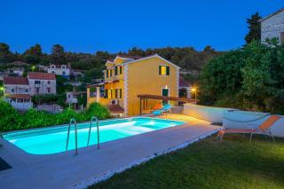 Villa Green Garden - Splitska - 0