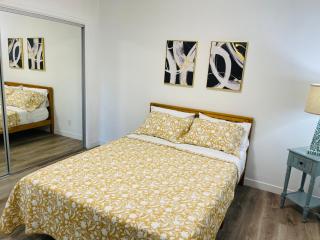Modern spacious & bright 2bedroom w balcony in Prime West La - Los Angeles - 6