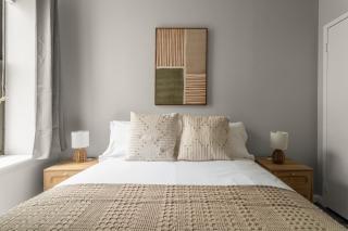 Stunning 3-Bedroom Apartment in the Heart of East Village Manhattan! - New York - 8
