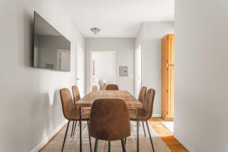 Stunning 3-Bedroom Apartment in the Heart of East Village Manhattan! - New York - 6