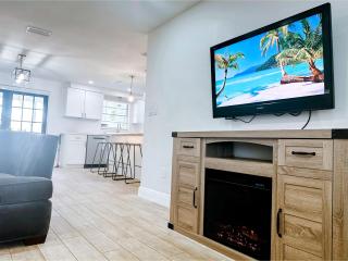 Game Room & Yard, Cozy, Family-Friendly Stay - 3