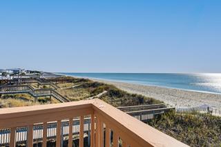 Walk to Pool and Shore Ocean Isle Beach Getaway! - Ocean Isle Beach - 5
