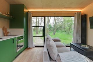 The Woods - Luxury cabin in a woodland setting - Hatfield Broad Oak - 4