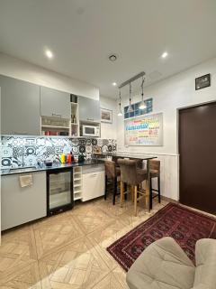 Charles V Marais Apartment - 3
